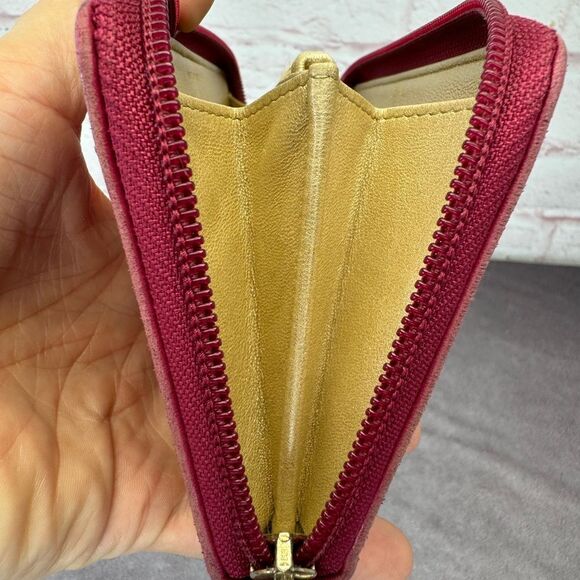 Chanel Camelia Embossed Pink Leather Zippy Wallet - Picture 5 of 15